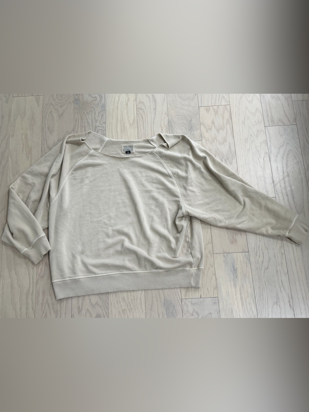 American Eagle This Feels Seriously Lived In Sweatshirt Light Beige
